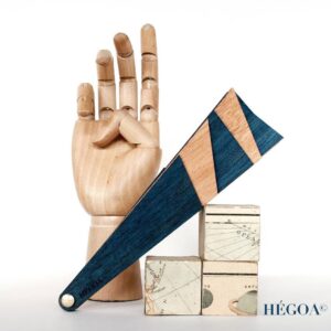 PALME BLEUE Éventail Hégoa en bois